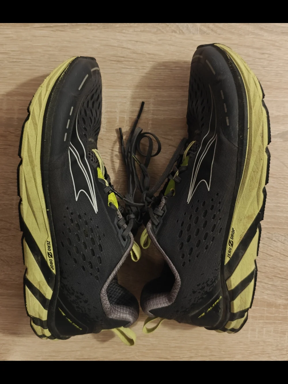 Altra Torin 4 Running Shoes A Gray Neon Yellow Men’s 9.5